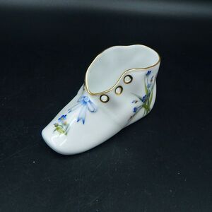 Herend Baby Shoe Bermudiana Bouquet Violet Hand Painted Porcelain 7570 Hungary